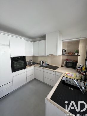 Villa in Saint-Maur-des-Fossés, Val-de-Marne