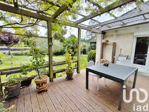 ﻓﻴﻼ ﻓﻲ L'Étang-la-Ville, Yvelines