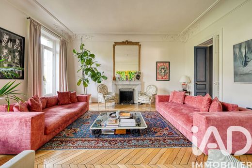 Apartment in La Muette, Auteuil, Porte Dauphine, Paris