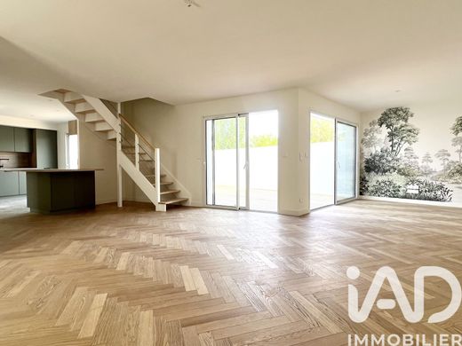 Villa in La Rochelle, Charente-Maritime