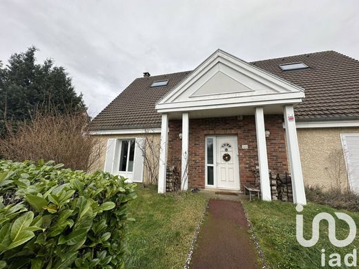 Villa in Gif-sur-Yvette, Essonne