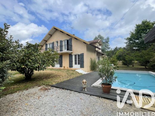 빌라 / Messanges, Landes