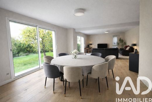 Villa in Rennes, Ille-et-Vilaine