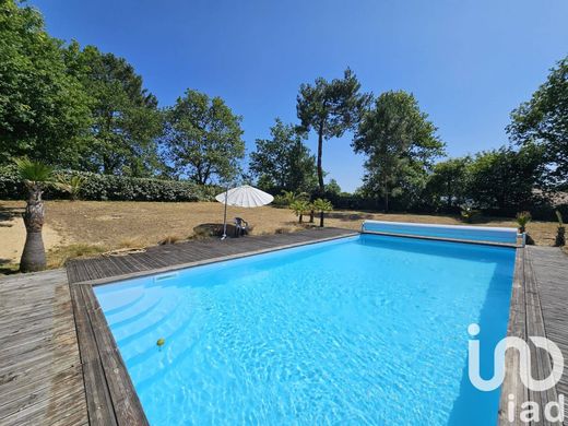 Villa in La Teste-de-Buch, Gironde