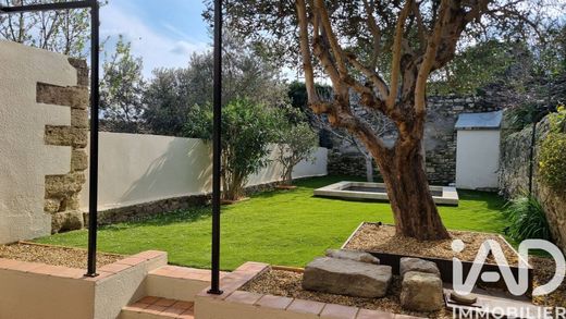 Villa in Villeneuve-lès-Avignon, Gard