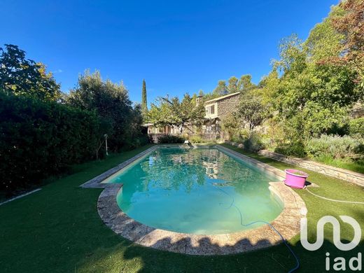 Villa in Salon-de-Provence, Bouches-du-Rhône