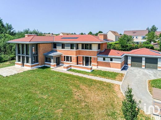 Villa in Magny-le-Hongre, Seine-et-Marne