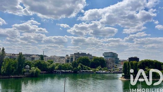 Apartment in Courbevoie, Hauts-de-Seine