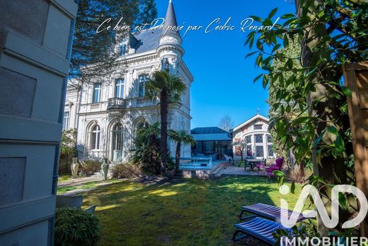 Villa en Angers, Maine y Loira