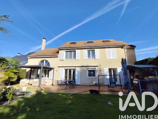 Villa in Croissy-sur-Seine, Yvelines