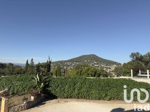 Βίλα σε Carqueiranne, Var