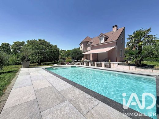 Villa in Beaune, Cote d'Or
