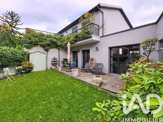 Villa a Lione, Rhône