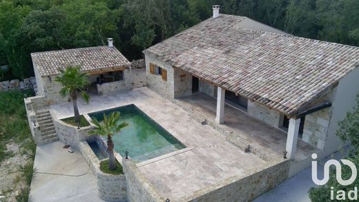 Villa a Goudargues, Gard