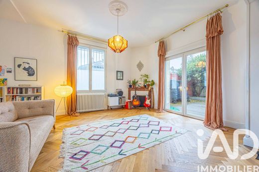 Villa in Bordeaux, Gironde