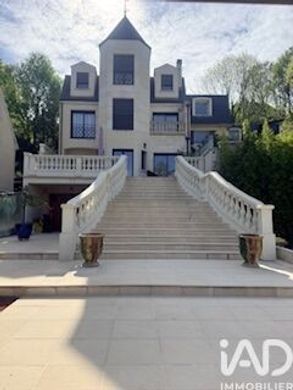Villa in Bry-sur-Marne, Val-de-Marne