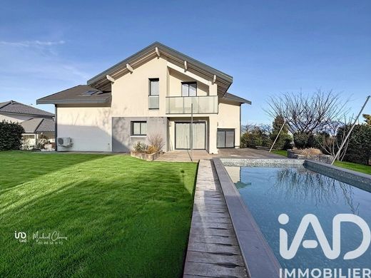 Villa in Pers-Jussy, Haute-Savoie