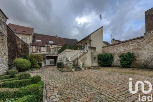 Villa in Compiègne, Oise