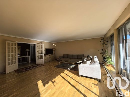 Piso / Apartamento en Neuilly-sur-Seine, Altos de Sena