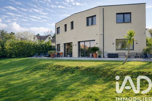 Villa in Orgeval, Yvelines