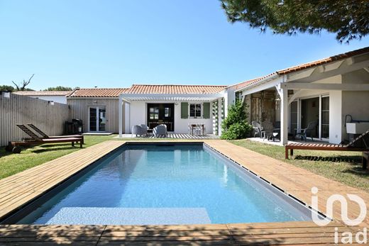 别墅  Sainte-Marie-de-Ré, 滨海夏朗德省