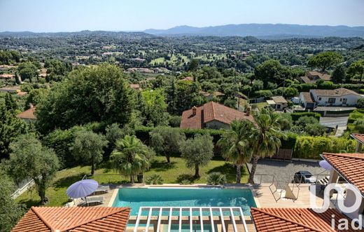 Villa in Châteauneuf-Grasse, Alpes-Maritimes