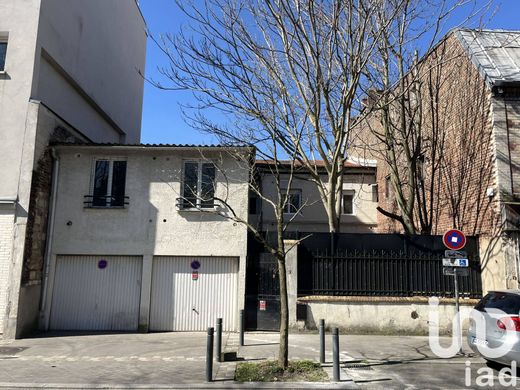 Residential complexes in Saint-Ouen, Seine-Saint-Denis