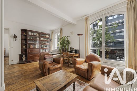 Apartment in Salpêtrière, Butte-aux-Cailles, Croulebarbe, Paris