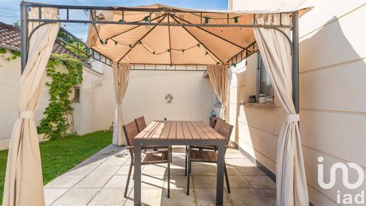 Villa Sucy-en-Brie, Val-de-Marne