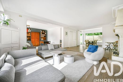 Villa in Bougival, Yvelines