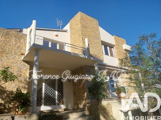 Villa in Sanary-sur-Mer, Var