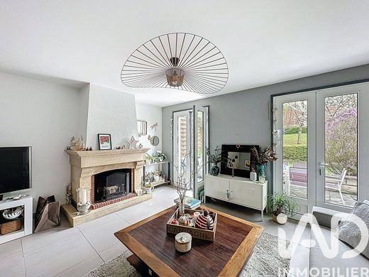 Villa à Nanterre, Hauts-de-Seine