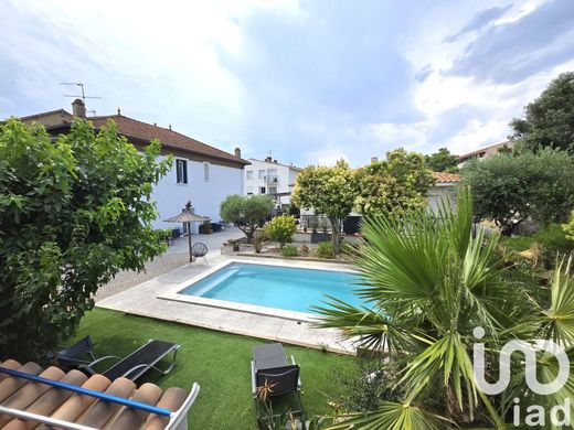 Villa in Cabestany, Pyrénées-Orientales