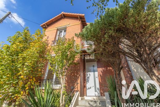 Villa in Chatou, Yvelines