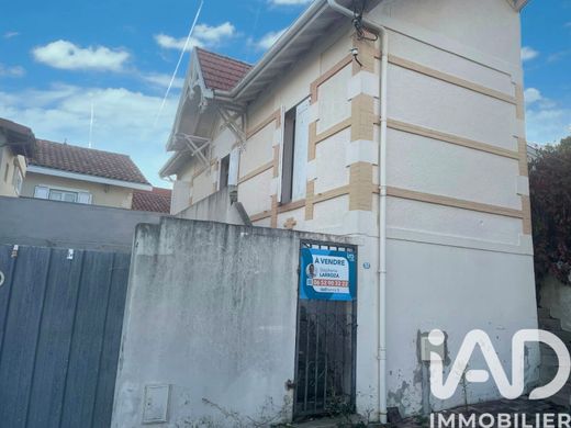 Villa in Arcachon, Gironde