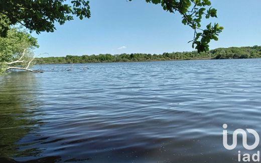 Villa in Châteaumeillant, Cher