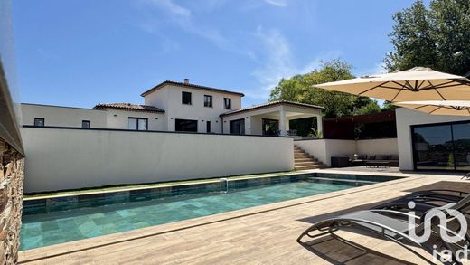 Villa in Malemort-du-Comtat, Vaucluse