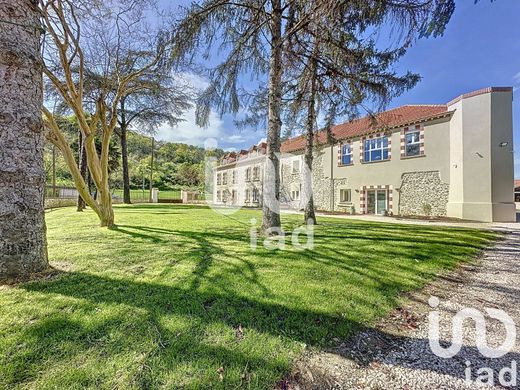 Edificio en Castelnau-Rivière-Basse, Altos Pirineos