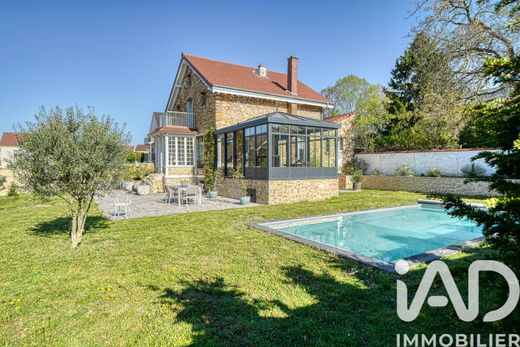 Villa in Cormeilles-en-Parisis, Val d'Oise