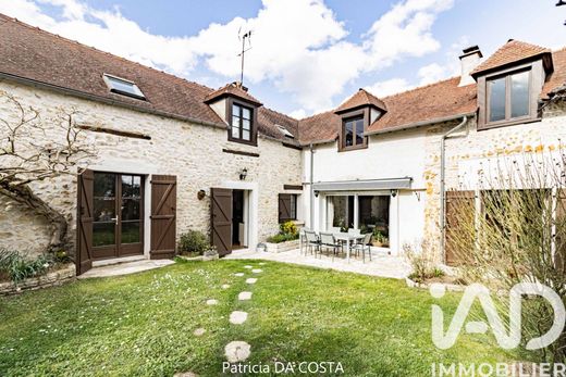 Villa in Orgeval, Yvelines