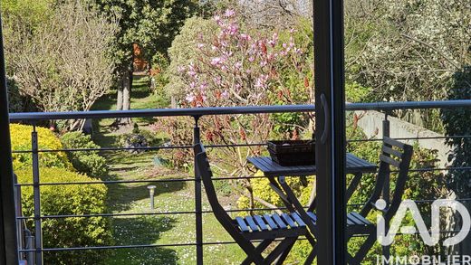 Villa in Le Perreux-sur-Marne, Val-de-Marne