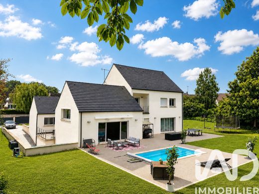 Вилла, Précy-sur-Oise, Oise