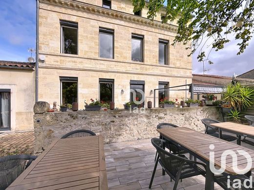 Villa in Pauillac, Gironde