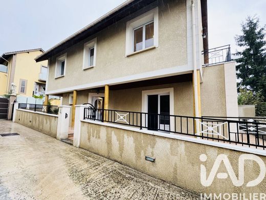 Вилла, Витри-сюр-Сен, Val-de-Marne