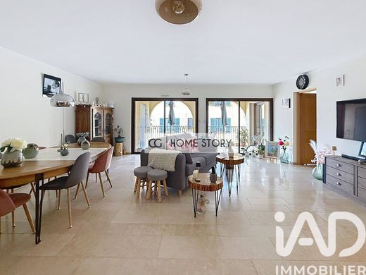 Apartment in Sanary-sur-Mer, Var