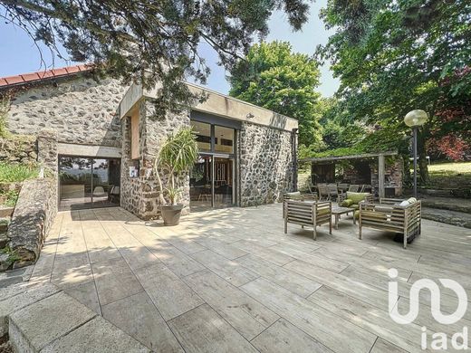 Villa in Le Puy-en-Velay, Haute-Loire