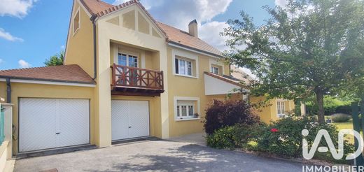 Villa in Magny-le-Hongre, Seine-et-Marne