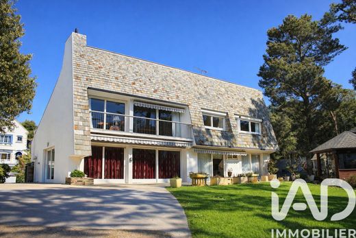 Villa in La Baule-Escoublac, Loire-Atlantique