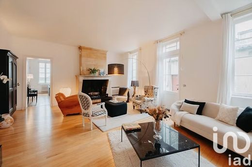 Villa in Saint-Émilion, Gironde