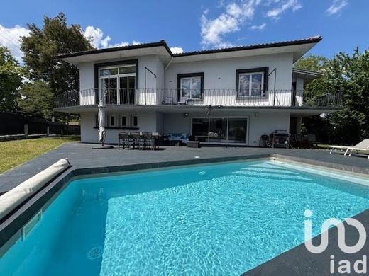 Villa in Pessac, Gironde